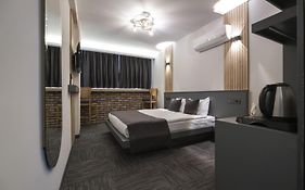 Dewy Hotel
